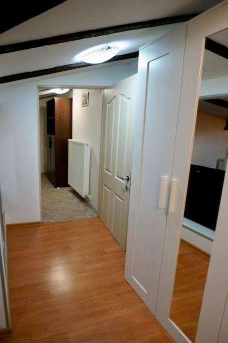 2-Room Cozy Retreat Near City Center Bucarest Exterior foto